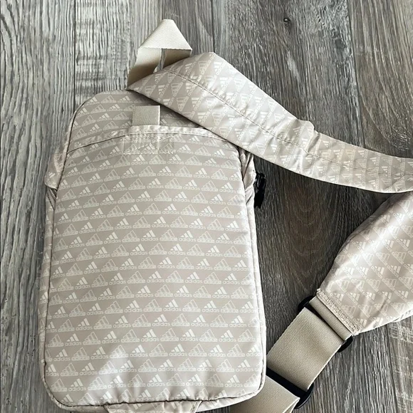 Adidas Tan Belt Bag Sleek Modern Design - Picture 4 of 9